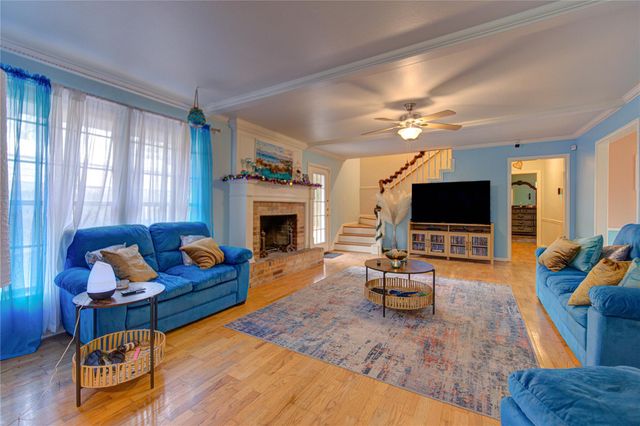 1415 Oak Street, La Marque, TX 77568