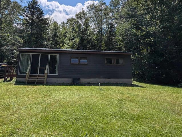 63 Bradley Road, Averill, VT 05901