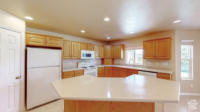 2816 W 960 N, Clinton, UT 84015