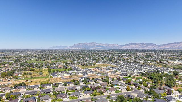 2816 W 960 N, Clinton, UT 84015