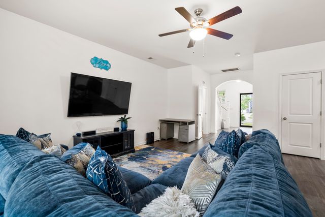 558 Wynfield Forest Drive, Summerville, SC 29485