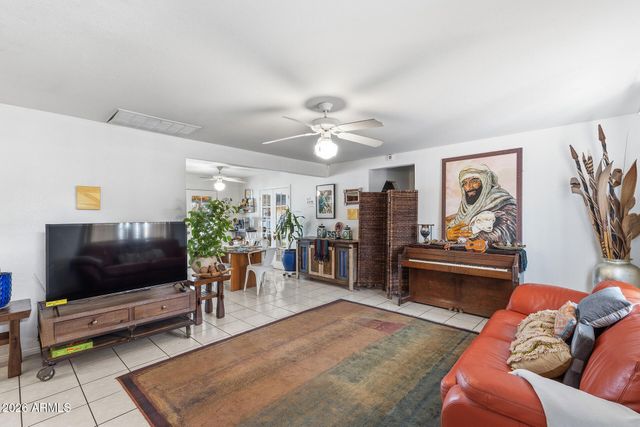 1229 E DEVONSHIRE Avenue, Phoenix, AZ 85014