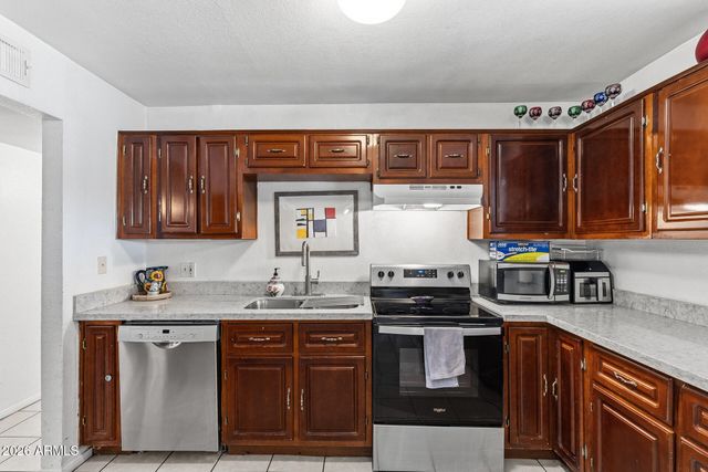 1229 E DEVONSHIRE Avenue, Phoenix, AZ 85014