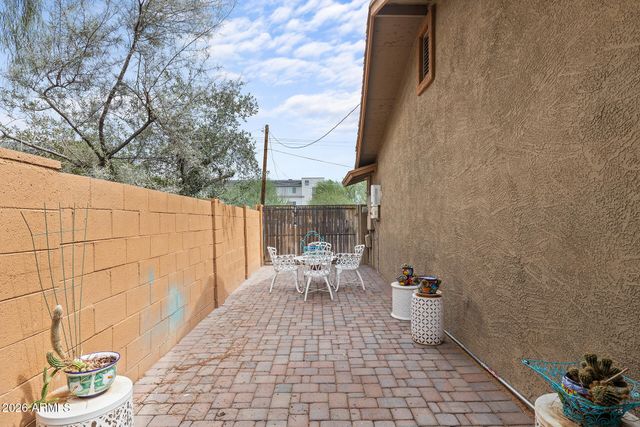 1229 E DEVONSHIRE Avenue, Phoenix, AZ 85014