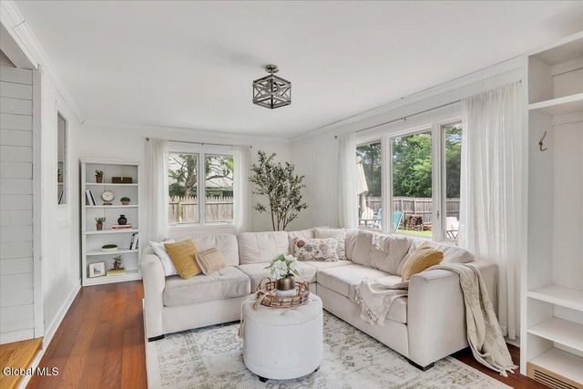1930 Clifton Park Road, Niskayuna, NY 12309