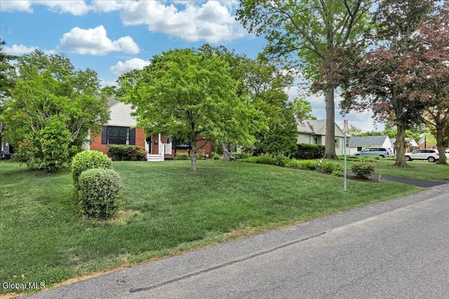 1930 Clifton Park Road, Niskayuna, NY 12309
