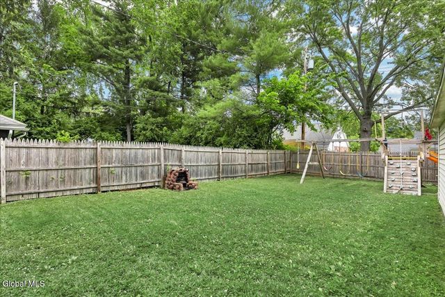 1930 Clifton Park Road, Niskayuna, NY 12309