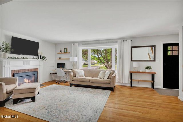 1930 Clifton Park Road, Niskayuna, NY 12309