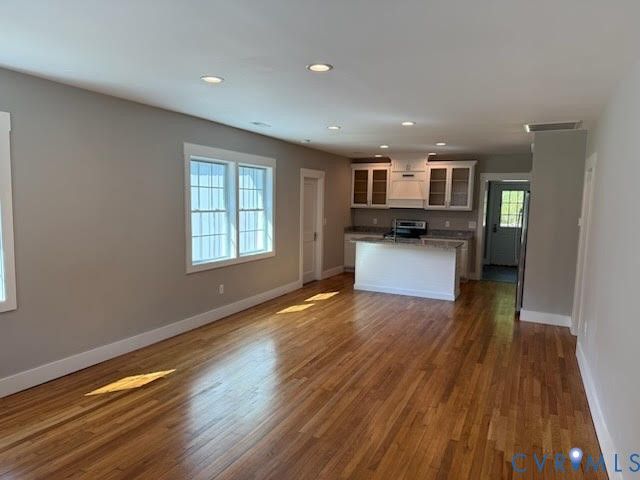 1811 S Waterside Dr, Lanexa, VA 23089