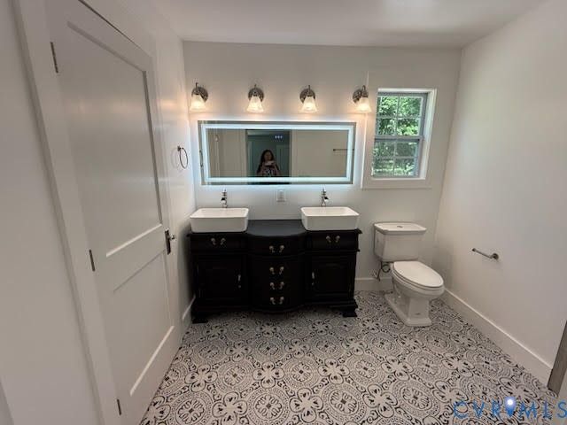 1811 S Waterside Dr, Lanexa, VA 23089