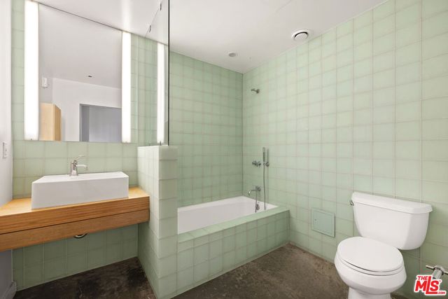 615 Hampton Drive B104, Venice, CA 90291