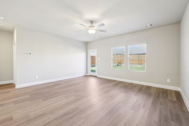 4011 Granbury Drive, Farmersville, TX 75442