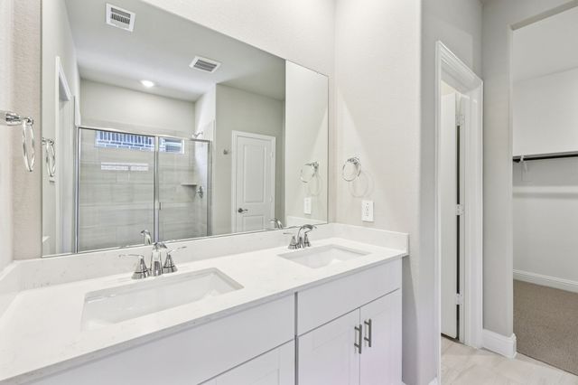 4011 Granbury Drive, Farmersville, TX 75442