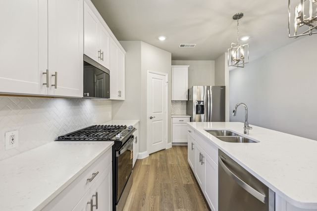 4011 Granbury Drive, Farmersville, TX 75442