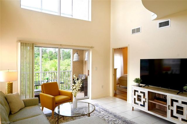 4450 Botanical Place CIR 301, Naples, FL 34112