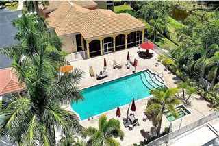 4450 Botanical Place CIR 301, Naples, FL 34112