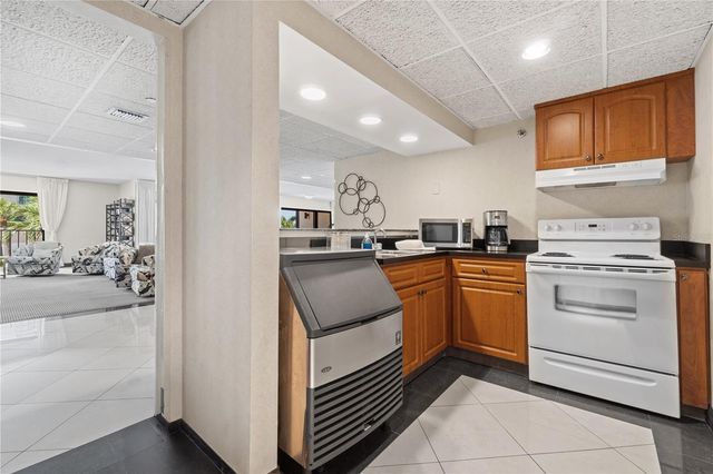 1480 GULF BOULEVARD 601, Clearwater Beach, FL 33767