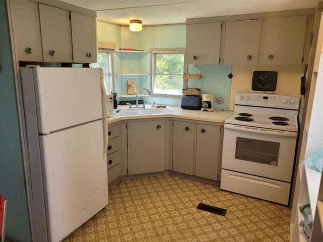 1345 Holland Road, Summerton, SC 29148