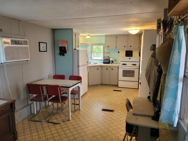 1345 Holland Road, Summerton, SC 29148