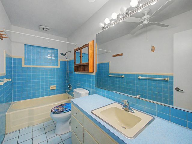 4650 NE 2ND Terrace, Fort Lauderdale, FL 33334