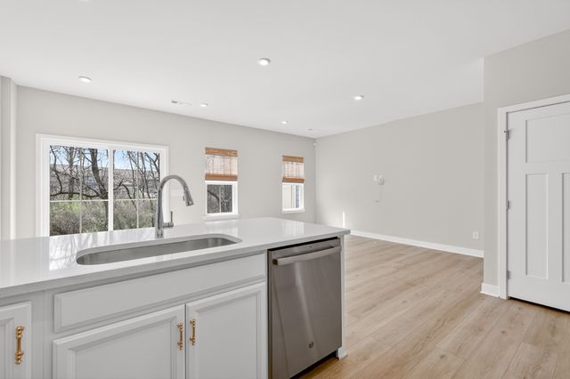 1085 Duncan St, Gallatin, TN 37066