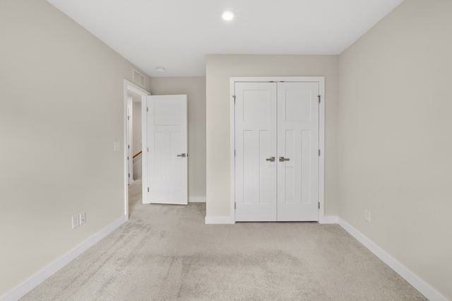 1085 Duncan St, Gallatin, TN 37066