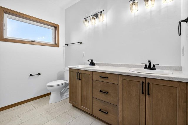 758 ROYAL SAINT PATS DRIVE, Wrightstown, WI 54180