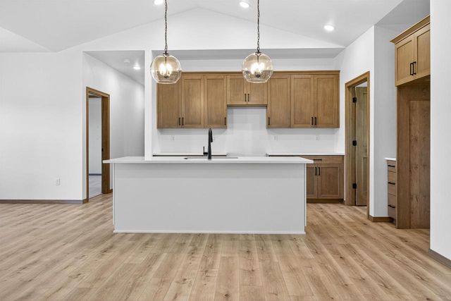 758 ROYAL SAINT PATS DRIVE, Wrightstown, WI 54180