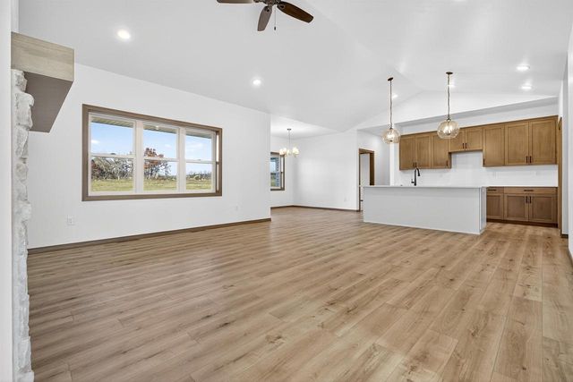 758 ROYAL SAINT PATS DRIVE, Wrightstown, WI 54180