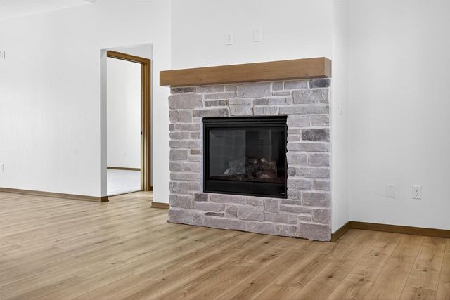 758 ROYAL SAINT PATS DRIVE, Wrightstown, WI 54180