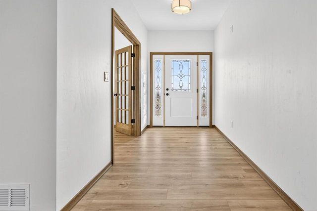 758 ROYAL SAINT PATS DRIVE, Wrightstown, WI 54180