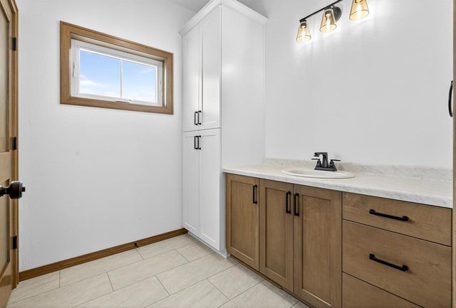 758 ROYAL SAINT PATS DRIVE, Wrightstown, WI 54180