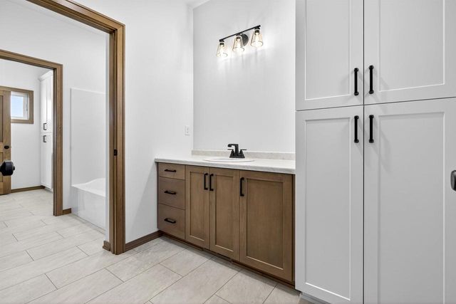 758 ROYAL SAINT PATS DRIVE, Wrightstown, WI 54180