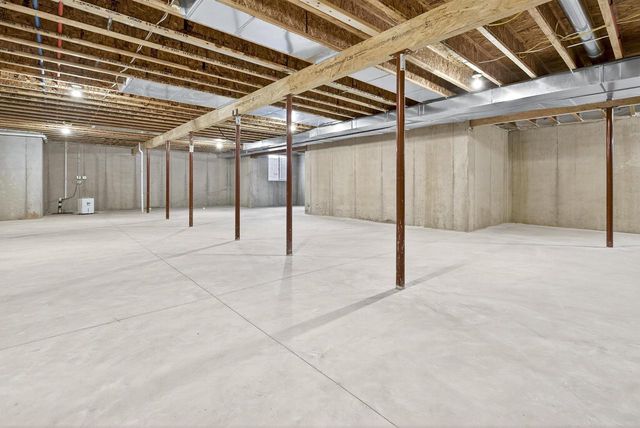 758 ROYAL SAINT PATS DRIVE, Wrightstown, WI 54180