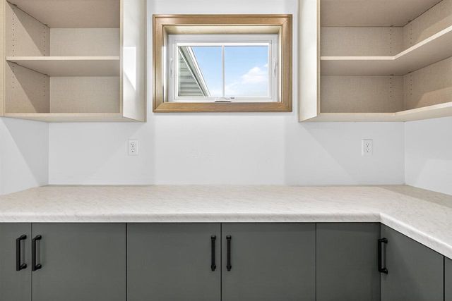 758 ROYAL SAINT PATS DRIVE, Wrightstown, WI 54180