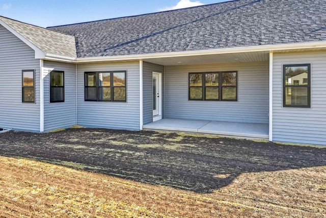 758 ROYAL SAINT PATS DRIVE, Wrightstown, WI 54180