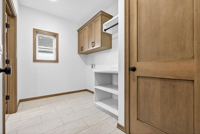 758 ROYAL SAINT PATS DRIVE, Wrightstown, WI 54180