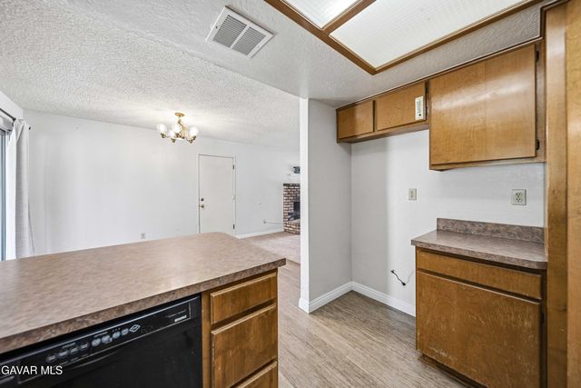 40585 154th Street, Lake Los Angeles, CA 93535