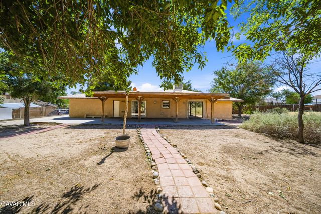 40585 154th Street, Lake Los Angeles, CA 93535