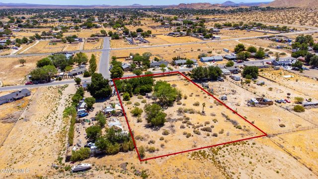 40585 154th Street, Lake Los Angeles, CA 93535