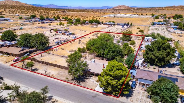 40585 154th Street, Lake Los Angeles, CA 93535