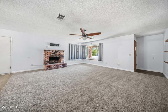 40585 154th Street, Lake Los Angeles, CA 93535