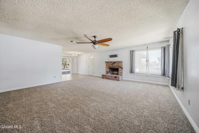 40585 154th Street, Lake Los Angeles, CA 93535