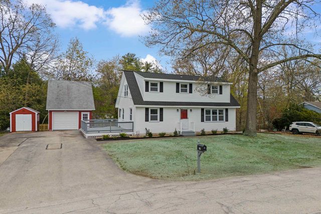 12 Hemlock Street, Hudson, NH 03051