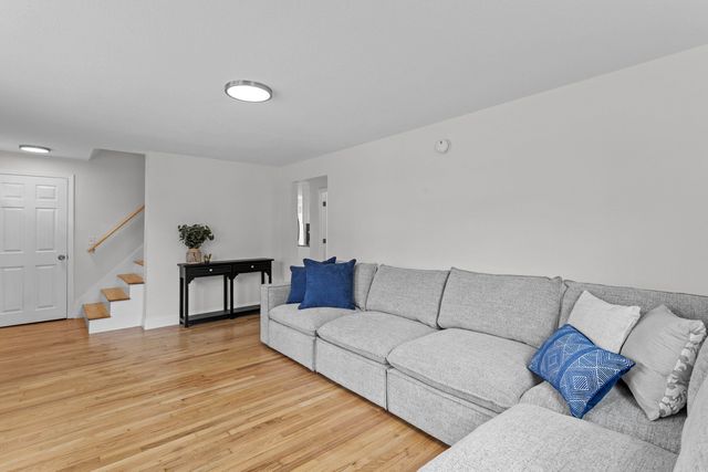 12 Hemlock Street, Hudson, NH 03051