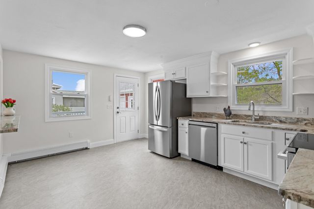 12 Hemlock Street, Hudson, NH 03051