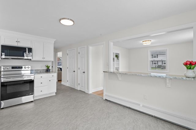 12 Hemlock Street, Hudson, NH 03051