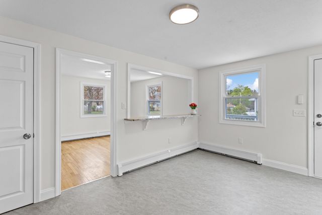 12 Hemlock Street, Hudson, NH 03051