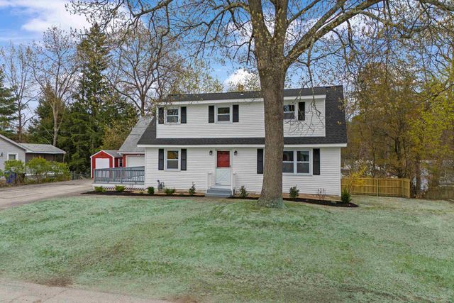 12 Hemlock Street, Hudson, NH 03051