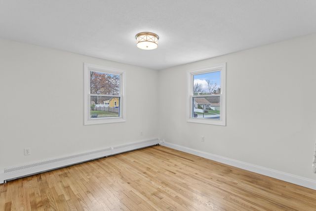 12 Hemlock Street, Hudson, NH 03051